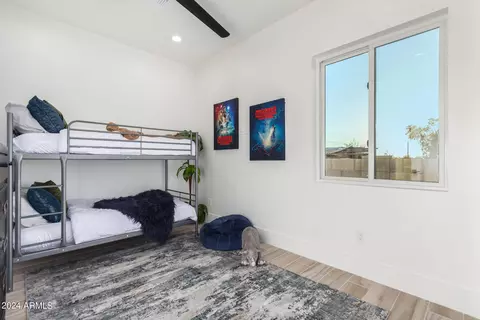 2245 E Desert Ln, Phoenix, AZ 85042 photo 19