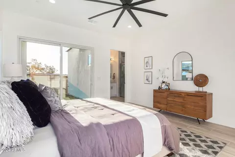 2245 E Desert Ln, Phoenix, AZ 85042 photo 14