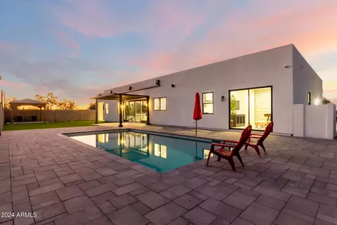 2245 E Desert Ln, Phoenix, AZ 85042 photo 30