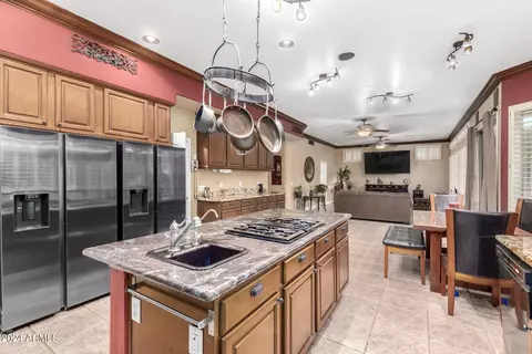 7640 E Snowdon Cir, Mesa, AZ 85207 photo 7