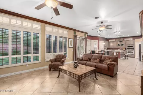 7640 E Snowdon Cir, Mesa, AZ 85207 photo 3