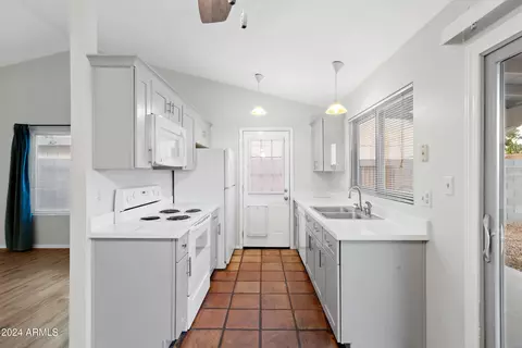 2860 E Irwin Ave, Mesa, AZ 85204 photo 8