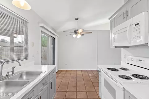 2860 E Irwin Ave, Mesa, AZ 85204 photo 9