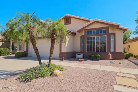 1509 W Lobster Trap Dr, Gilbert, AZ 85233