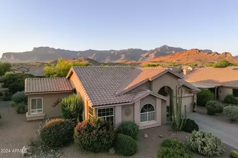8260 E Mulligan Ct, Gold Canyon, AZ 85118