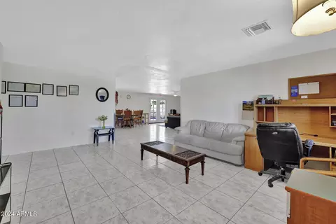 13827 N 41st Pl, Phoenix, AZ 85032