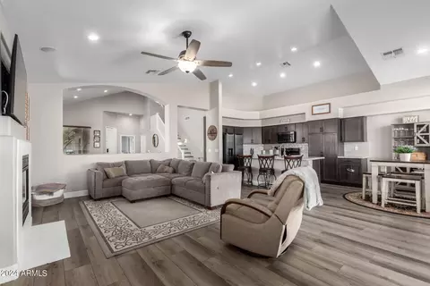 6534 W Tether Trl, Phoenix, AZ 85083 photo 8