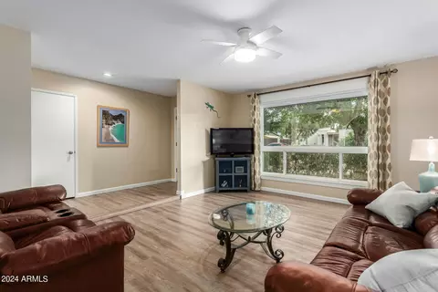 218 E Voltaire Ave, Phoenix, AZ 85022 photo 6