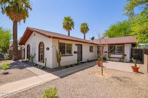 318 N Washington St, Chandler, AZ 85225