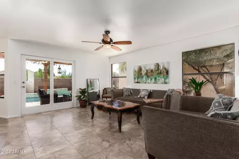 4173 E Cholla Canyon Dr, Phoenix, AZ 85044 photo 5