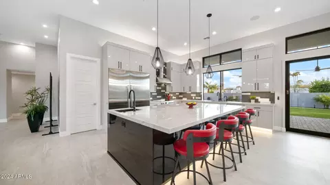 6111 E Hearn Rd, Scottsdale, AZ 85254