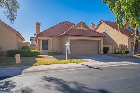 880 N Terrace Rd, Chandler, AZ 85226