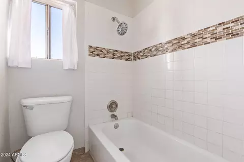 1215 W Vogel Ave, Phoenix, AZ 85021 photo 4
