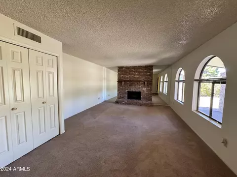 963 E Leeward Ln, Tempe, AZ 85283 photo 7