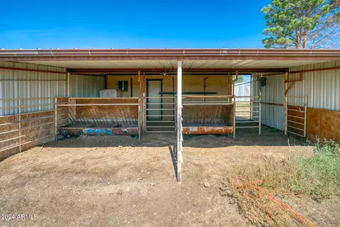 3375 W Hardy Rd, Willcox, AZ 85643 photo 5