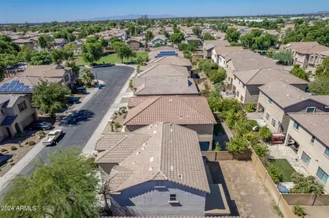 View/Area - 2032 W Monte Cristo Ave, Phoenix, AZ 85023 photo 6 of 9