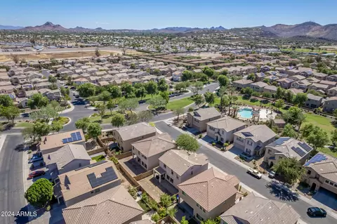 View/Area - 2032 W Monte Cristo Ave, Phoenix, AZ 85023 photo 8 of 9