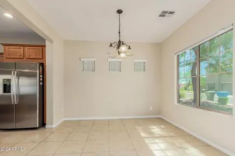 Dining - 2032 W Monte Cristo Ave, Phoenix, AZ 85023 photo 1 of 1