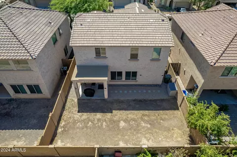 Exterior - 2032 W Monte Cristo Ave, Phoenix, AZ 85023 photo 16 of 19