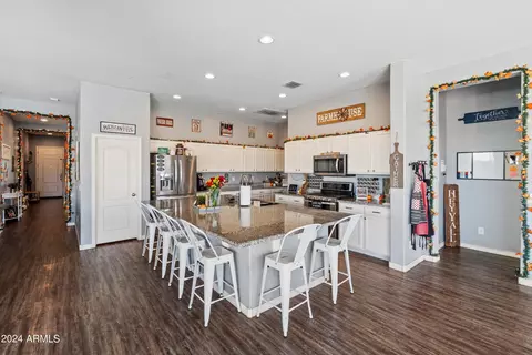 Kitchen - 10737 E Simone Ave, Mesa, AZ 85212 photo 5 of 5
