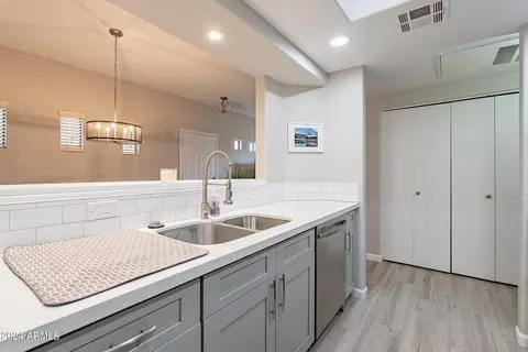 Kitchen - 3434 E Baseline Rd #243, Phoenix, AZ 85042 photo 5 of 7