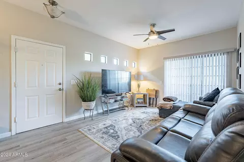 Living - 3434 E Baseline Rd #243, Phoenix, AZ 85042 photo 2 of 5