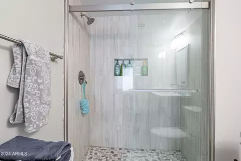 Bath - 3434 E Baseline Rd #243, Phoenix, AZ 85042 photo 2 of 4