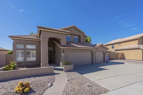 4723 E Rockledge Rd, Phoenix, AZ 85044 photo 2