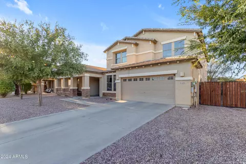 Exterior - 3294 E Blue Ridge Way, Gilbert, AZ 85298 photo 12 of 13