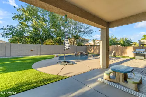 Exterior - 3294 E Blue Ridge Way, Gilbert, AZ 85298 photo 5 of 13