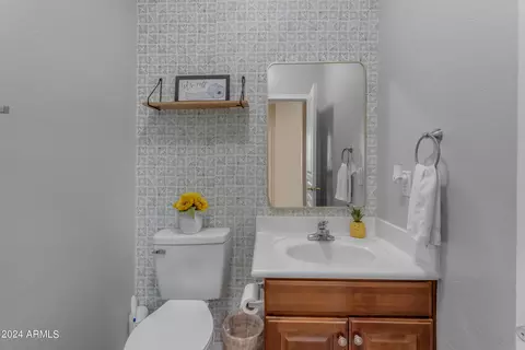 Bath - 3294 E Blue Ridge Way, Gilbert, AZ 85298 photo 2 of 3