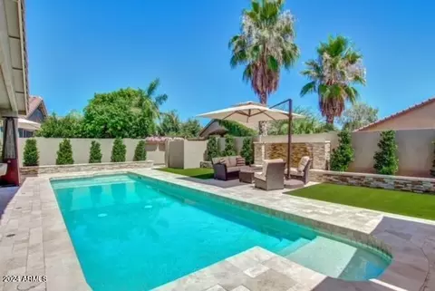 6813 W Aurora Dr, Glendale, AZ 85308