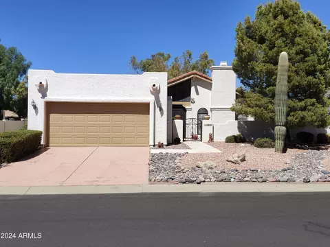 10846 E Navajo Dr, Sun Lakes, AZ 85248