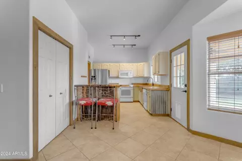 Kitchen - 1239 E Galvin St, Phoenix, AZ 85086 photo 6 of 6