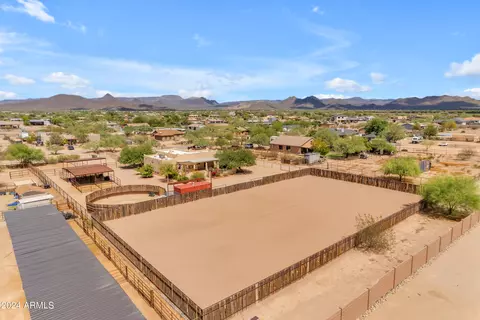 View/Area - 1239 E Galvin St, Phoenix, AZ 85086 photo 2 of 6