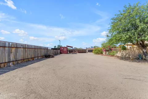Exterior - 1239 E Galvin St, Phoenix, AZ 85086 photo 21 of 24