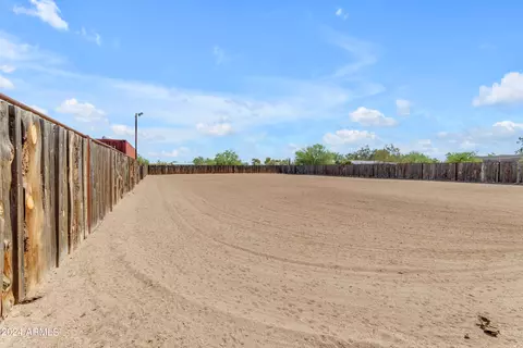 Exterior - 1239 E Galvin St, Phoenix, AZ 85086 photo 9 of 24
