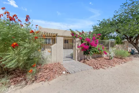Exterior - 1239 E Galvin St, Phoenix, AZ 85086 photo 19 of 24