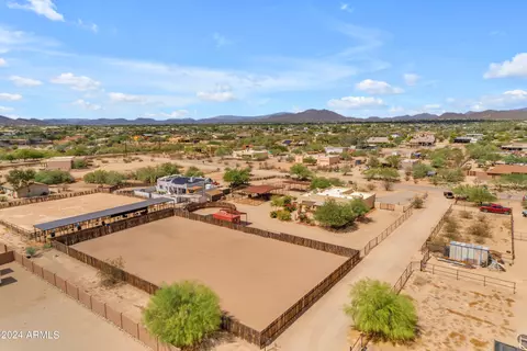 View/Area - 1239 E Galvin St, Phoenix, AZ 85086 photo 3 of 6
