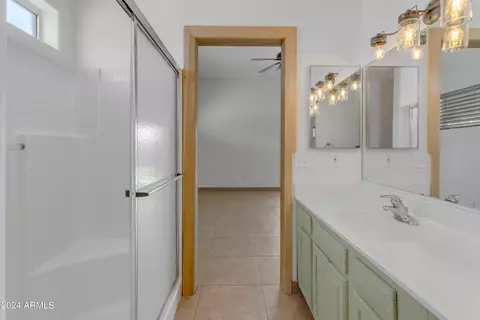 Bath - 1239 E Galvin St, Phoenix, AZ 85086 photo 3 of 5