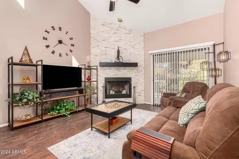 7101 W Beardsley Rd #122, Glendale, AZ 85308