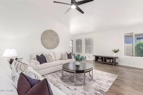 3122 E Taro Ln, Phoenix, AZ 85050 photo 6