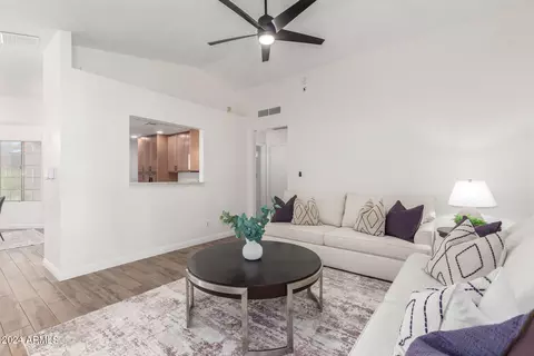 3122 E Taro Ln, Phoenix, AZ 85050 photo 7