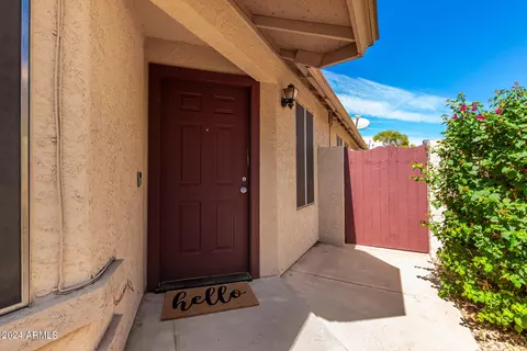 3122 E Taro Ln, Phoenix, AZ 85050 photo 3