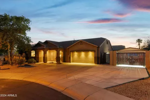 2360 S Cardinal Dr, Apache Junction, AZ 85120