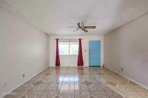 4332 E Lynne Ln, Phoenix, AZ 85042 photo 4