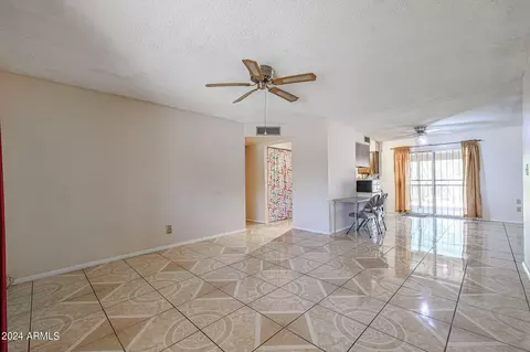 4332 E Lynne Ln, Phoenix, AZ 85042 photo 6