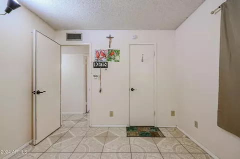 4332 E Lynne Ln, Phoenix, AZ 85042 photo 11