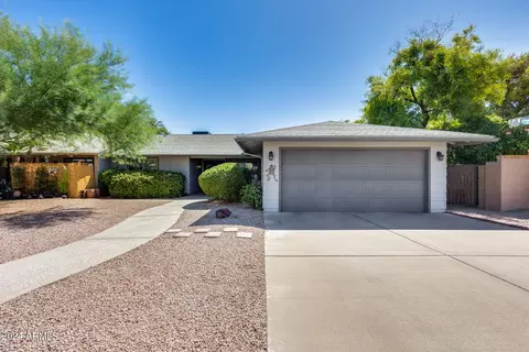 5013 E Mesquite Wood Ct, Phoenix, AZ 85044