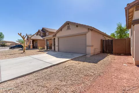 Exterior - 7221 W Globe Ave, Phoenix, AZ 85043 photo 3 of 7